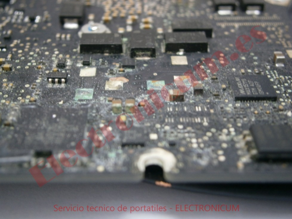 Sustitución de pantalla de MacBook Pro con garantía profesional