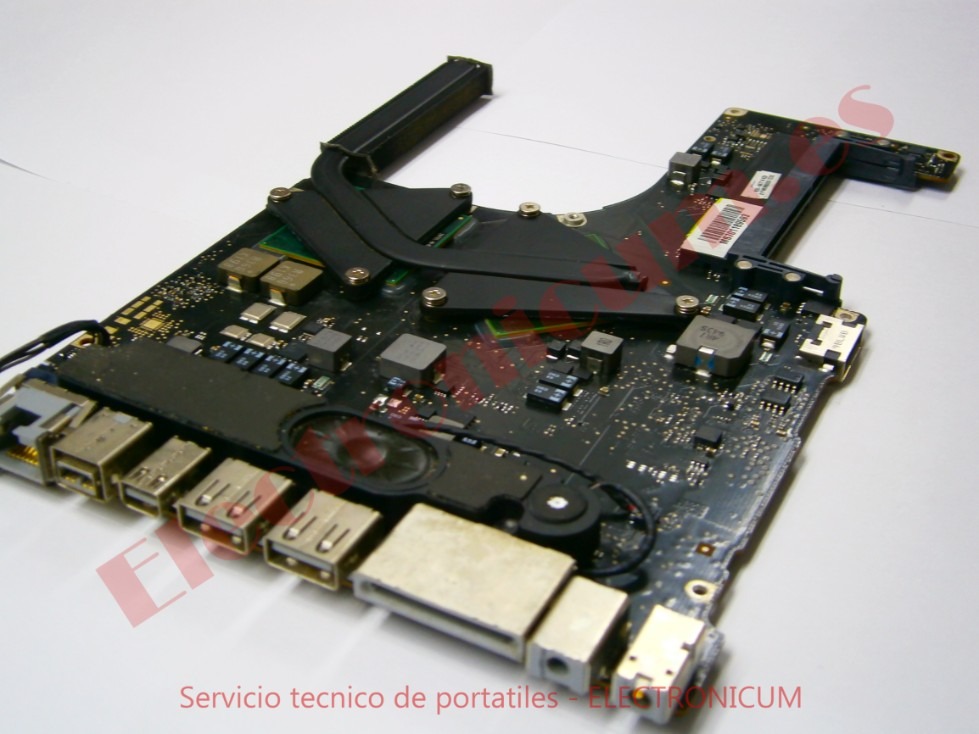 Reparación de conectores de carga MagSafe y USB-C en MacBook